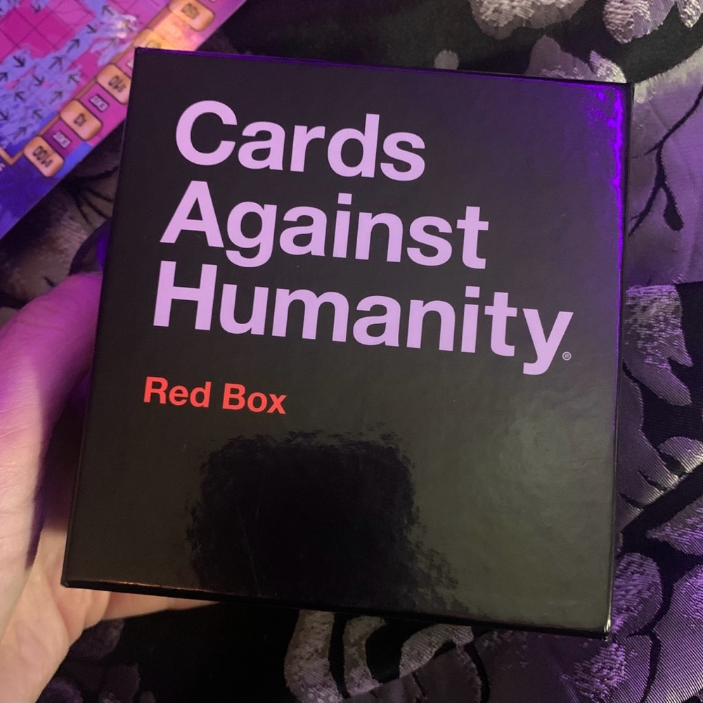 Cards against humanity RED Box
